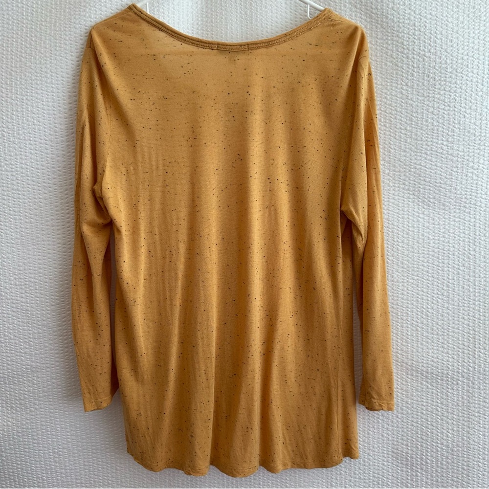 DEMOCRACY Mustard Yellow Twist Front Long Sleeve V-Neck Tunic Top Size Large - Picture 2 of 6